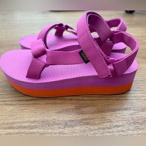 Teva Flatform Universal Sandal Pink/Orange